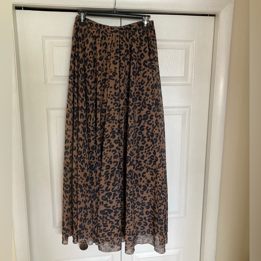 leopard animal print flowy long skirt size medium/large